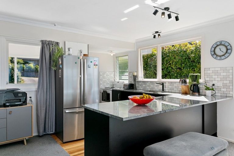 Photo of property in 43 Wakeman Road, Acacia Bay, Taupo, 3330