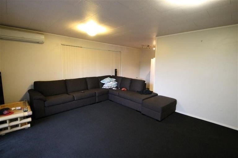 Photo of property in 106 Moire Road, West Harbour, Auckland, 0618
