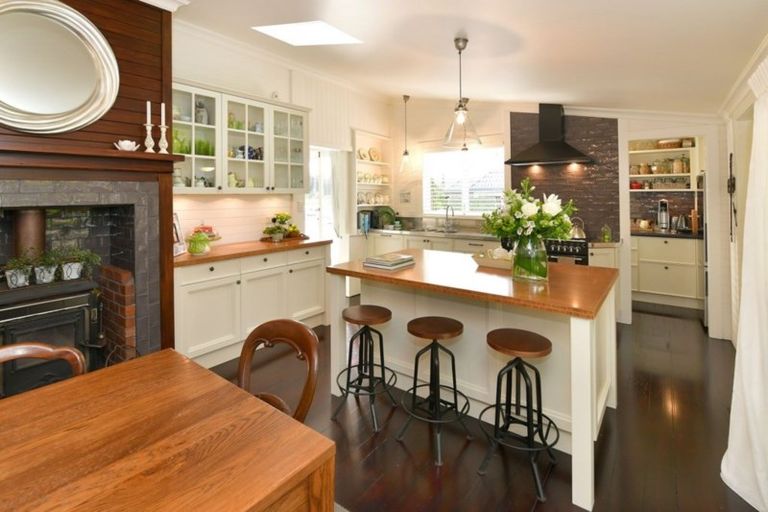 Photo of property in 260 Wade River Road, Wade Heads, Whangaparaoa, 0932