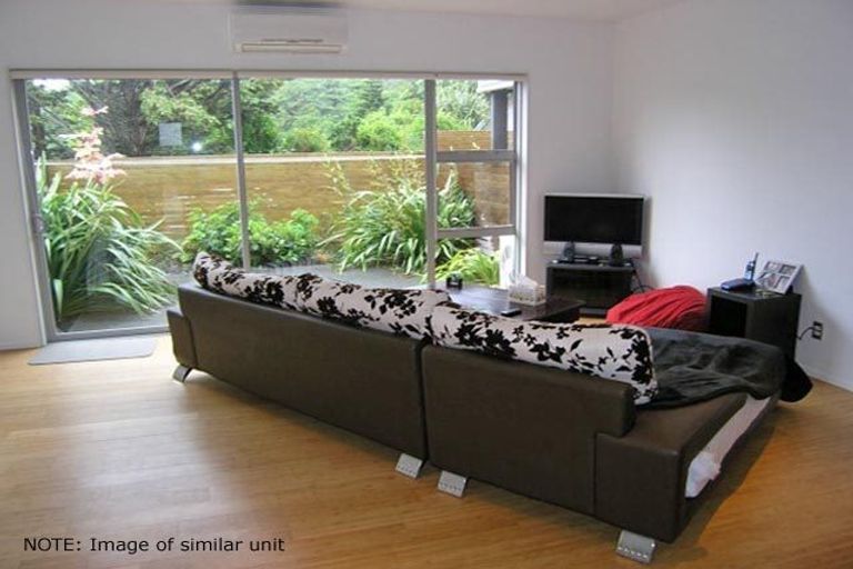 Photo of property in 62 Saddleback Grove, Karori, Wellington, 6012