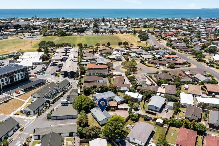 Photo of property in 15 Monowai Street, Mount Maunganui, 3116