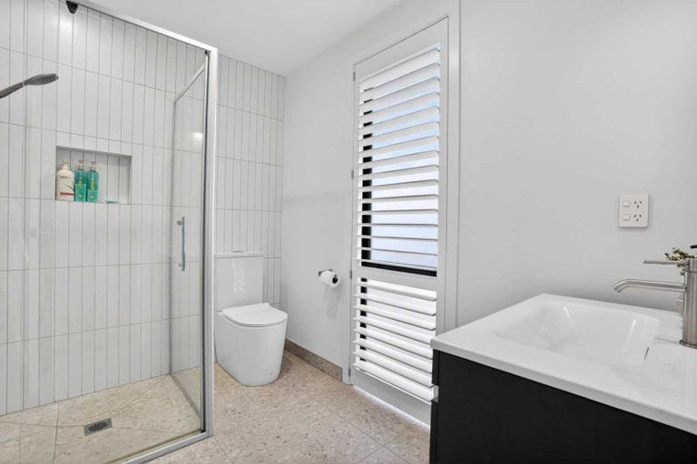 Photo of property in 2 Arohaina Avenue, Karaka, 2124