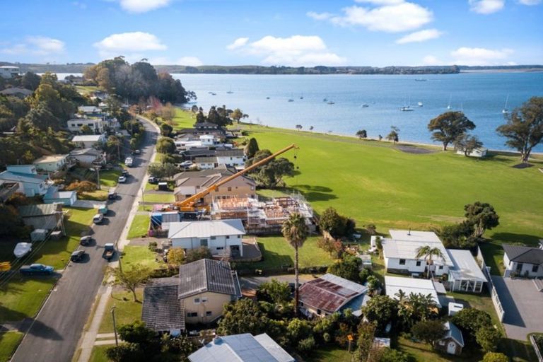 Photo of property in 14 Harbour View Road, Omokoroa, 3114