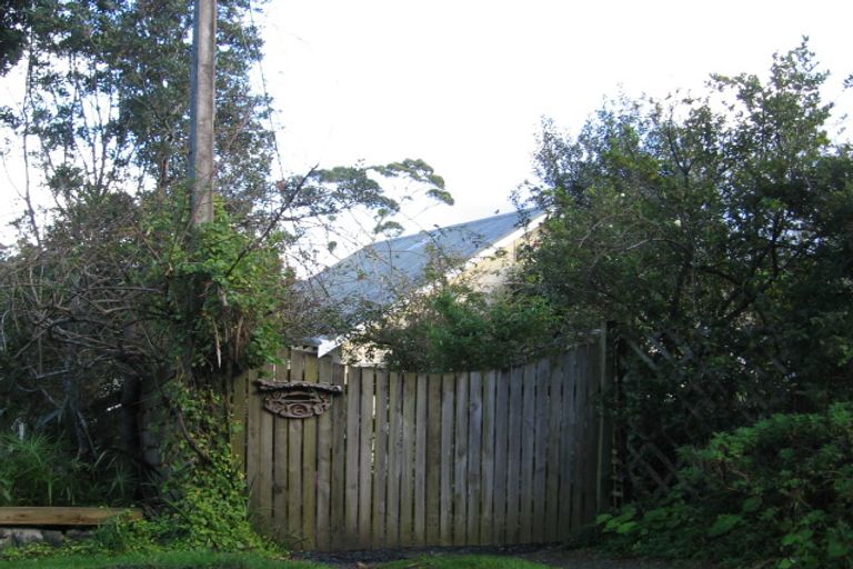 Photo of property in 6 Kendale Drive, Leigh, 0985