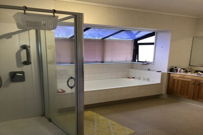 Photo of property in 26 Crescent Hills Court, Northpark, Auckland, 2013