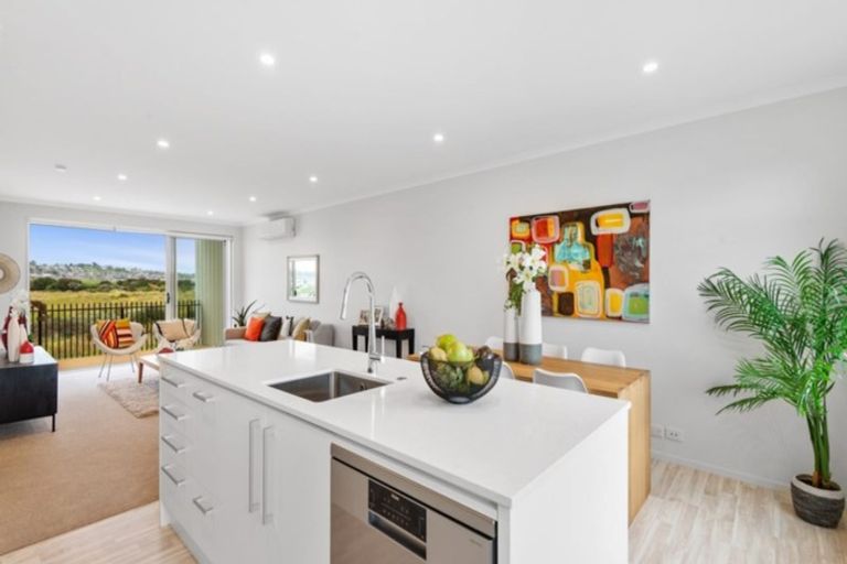 Photo of property in 15 Bonnette Road, Flat Bush, Auckland, 2019
