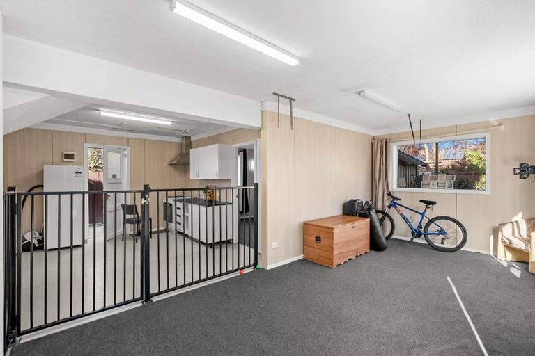 Photo of property in 31 Montclare Avenue, Ilam, Christchurch, 8041