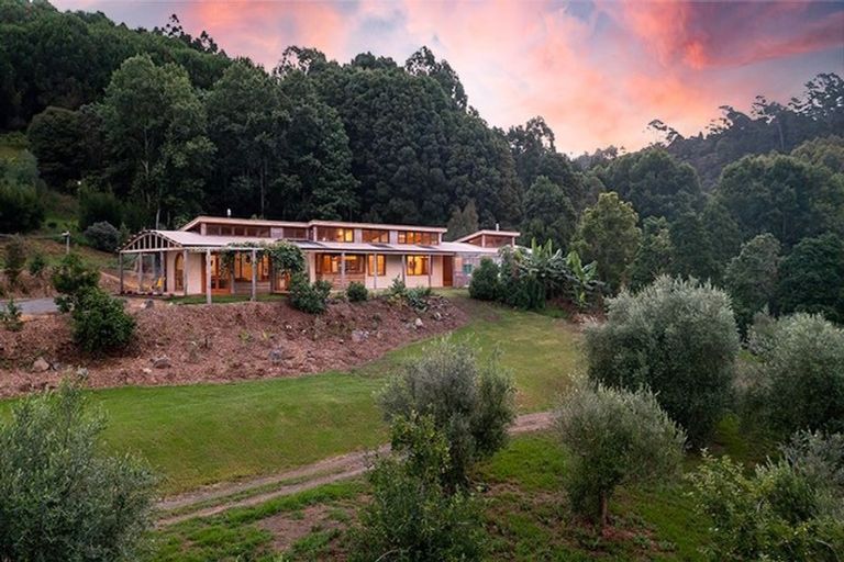 Photo of property in 81 Omaha Valley Road, Big Omaha, 0985