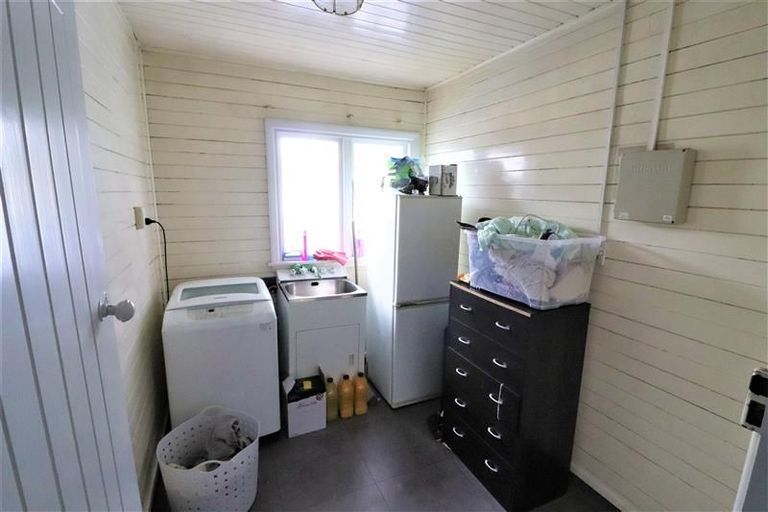 Photo of property in 1 Ludecke Place, Sockburn, Christchurch, 8042