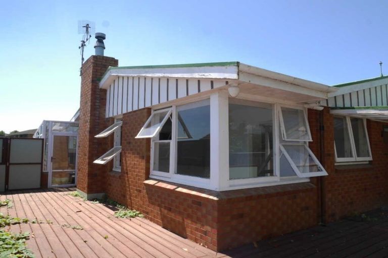 Photo of property in 12 Kowhai Grove, Raumati Beach, Paraparaumu, 5032