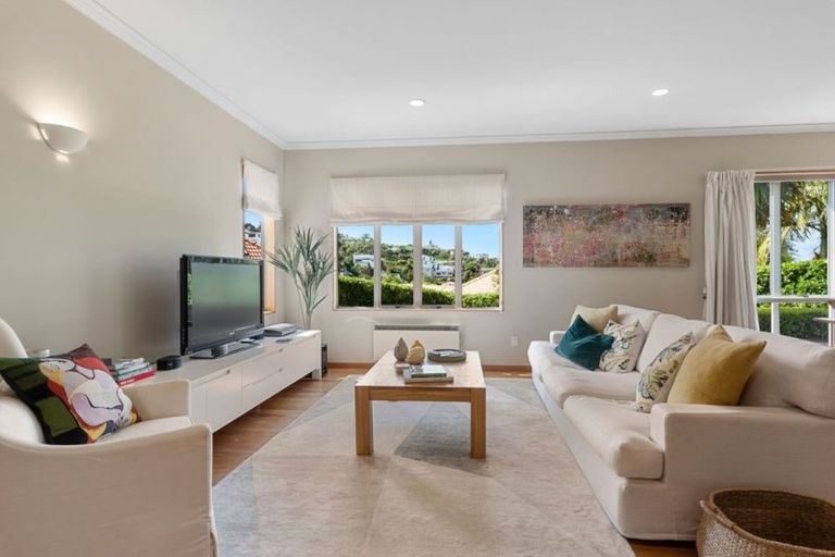 Photo of property in 50 Penguin Drive, Murrays Bay, Auckland, 0630