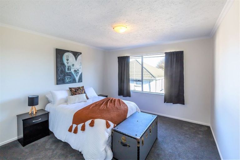 Photo of property in 4/4a Hayton Road, Hornby, Christchurch, 8042