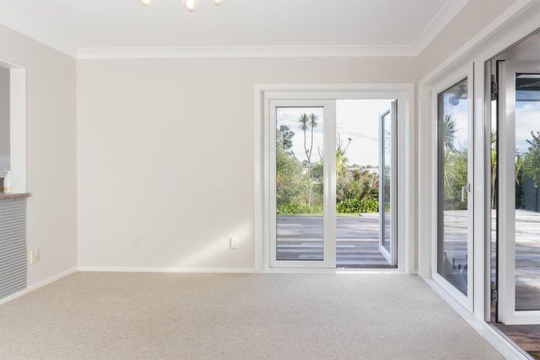 Photo of property in 2/6 Venus Place, Half Moon Bay, Auckland, 2012
