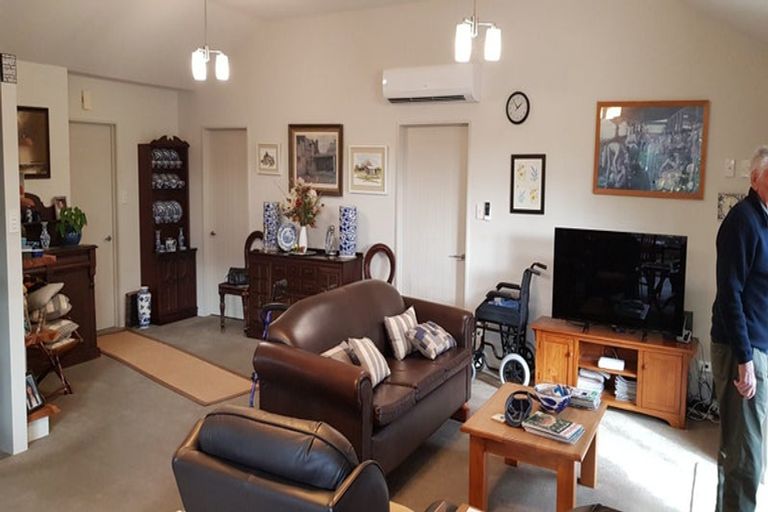 Photo of property in 72 Infinity Drive, Pegasus, 7612