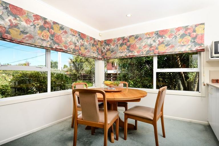 Photo of property in 42 Coniston Avenue, Te Atatu South, Auckland, 0610