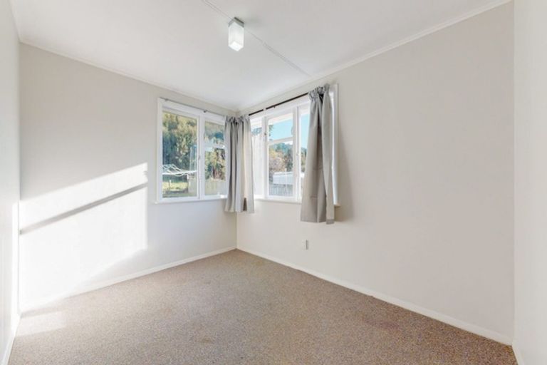 Photo of property in 11 Hamstead Street, Wainuiomata, Lower Hutt, 5014