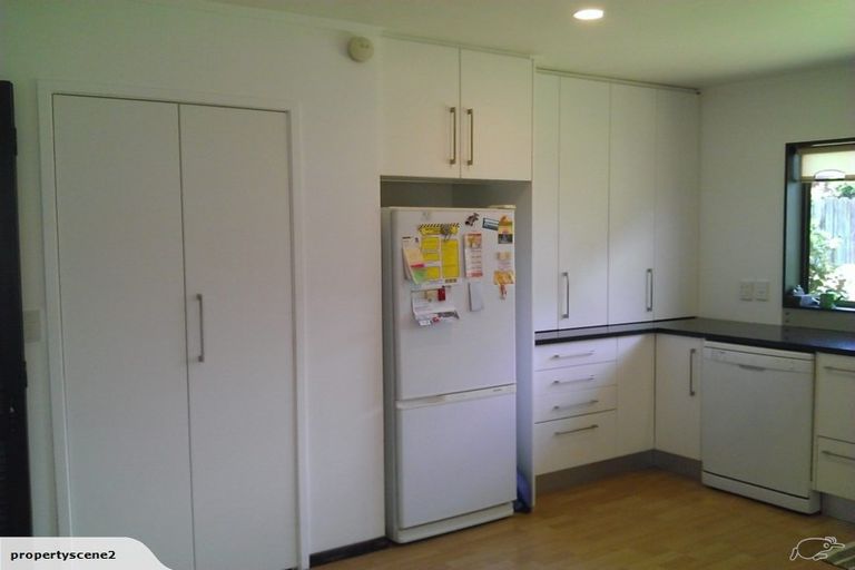 Photo of property in 10 Cornelian Crescent, Half Moon Bay, Auckland, 2012