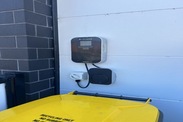 Photo of property in 2/1 Matata Place, Dallington, Christchurch, 8061