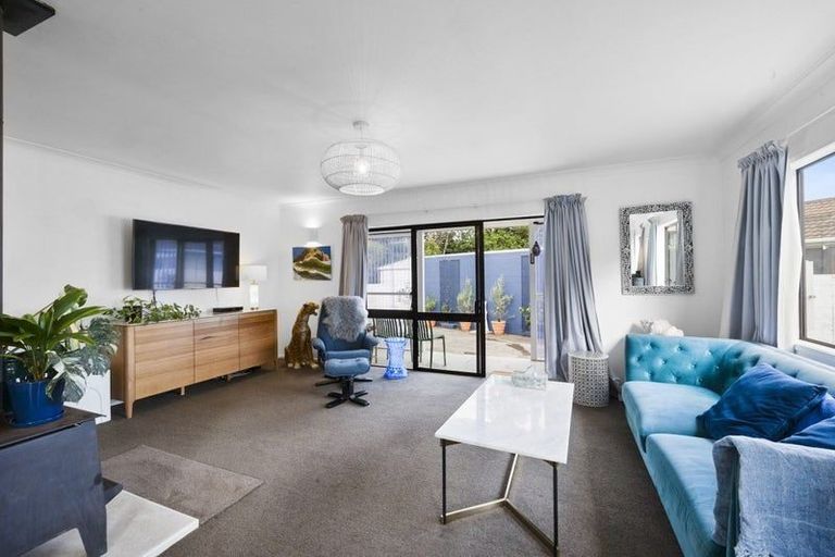 Photo of property in 17 Kipling Drive, Whalers Gate, New Plymouth, 4310