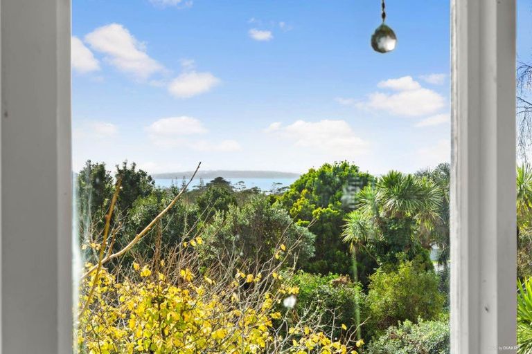 Photo of property in 9 Wairere Road, Torbay, Auckland, 0630