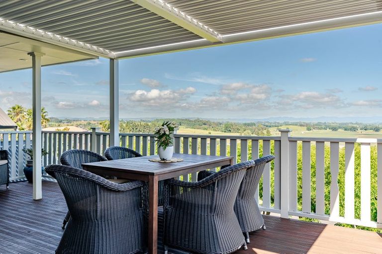 Photo of property in 18 Tironui Terrace, Western Heights, Hamilton, 3200