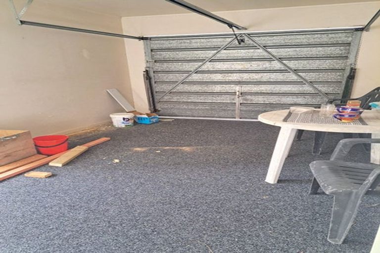 Photo of property in 2/6a Keeney Court, Papakura, 2110