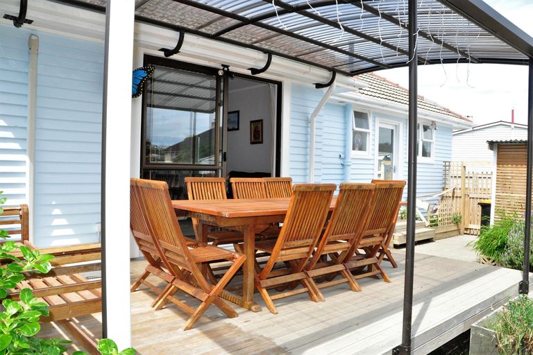 Photo of property in 3 Wakefield Street, Awapuni, Palmerston North, 4412