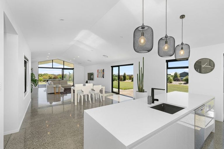 Photo of property in 18 Oriwa Lane, Levin, 5571