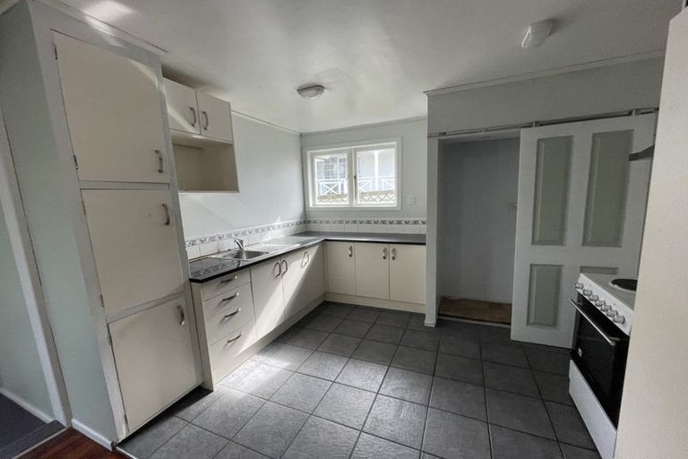 Photo of property in 68a Flanshaw Road, Te Atatu South, Auckland, 0610