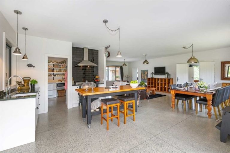 Photo of property in 22 Ellett Road, Karaka, Papakura, 2580