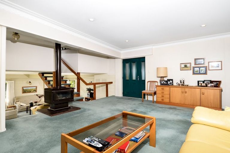 Photo of property in 42 Coniston Avenue, Te Atatu South, Auckland, 0610