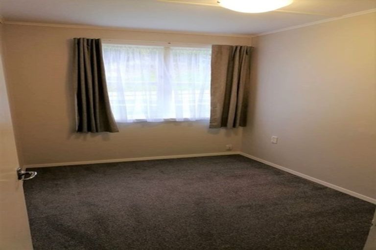 Photo of property in 6 Holborn Drive, Stokes Valley, Lower Hutt, 5019