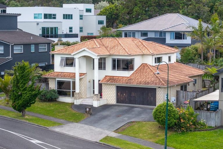Photo of property in 10 Baverton Drive, Flat Bush, Auckland, 2016