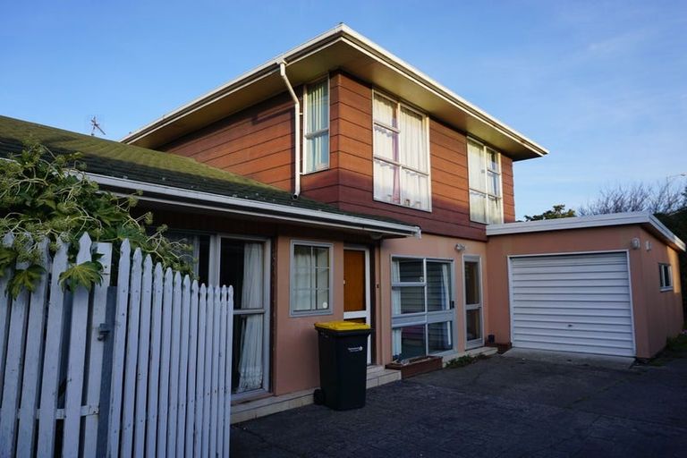 Photo of property in 1/7 Delaware Crescent, Russley, Christchurch, 8042