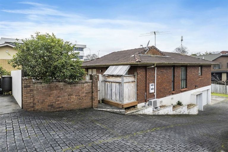 Photo of property in 3/54 Wellington Street, Howick, Auckland, 2014