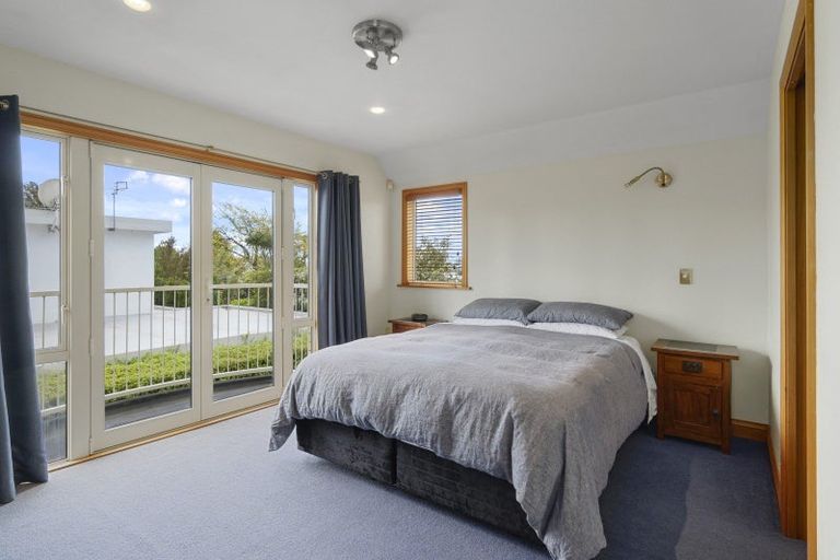 Photo of property in 32 Wai-iti Terrace, Burnside, Christchurch, 8052