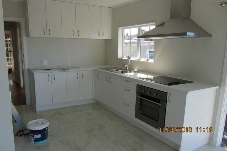 Photo of property in 51 Peach Road, Glenfield, Auckland, 0629