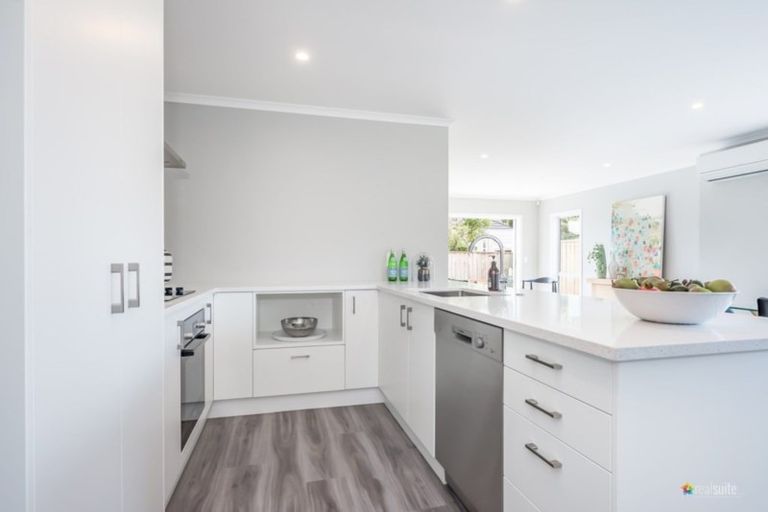 Photo of property in 347a Waiwhetu Road, Fairfield, Lower Hutt, 5011