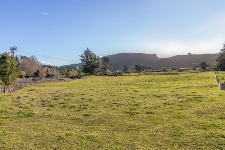 Photo of property in 2 Charnley Way, Kinloch, Taupo, 3385