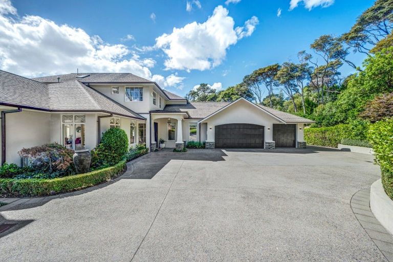 Photo of property in 1 Pearson Road, Whitford, Howick, 2571