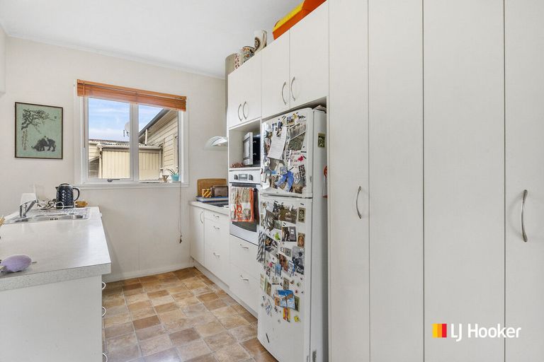 Photo of property in 23 Royal Crescent, Saint Kilda, Dunedin, 9012