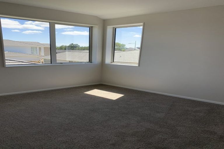 Photo of property in 2 Softwood Avenue, Takanini, 2110