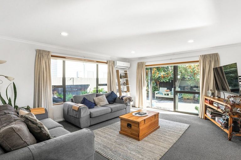 Photo of property in 2/30 Jennifer Street, Bryndwr, Christchurch, 8053