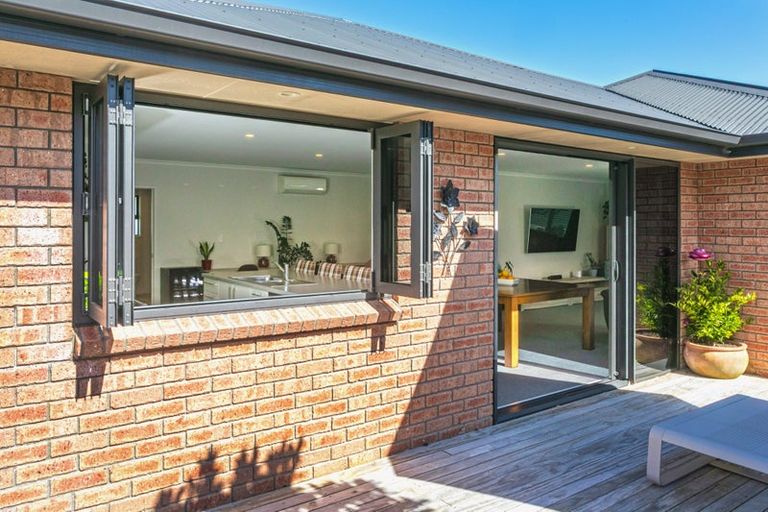 Photo of property in 136 Golden Shore Place, Coromandel, 3506