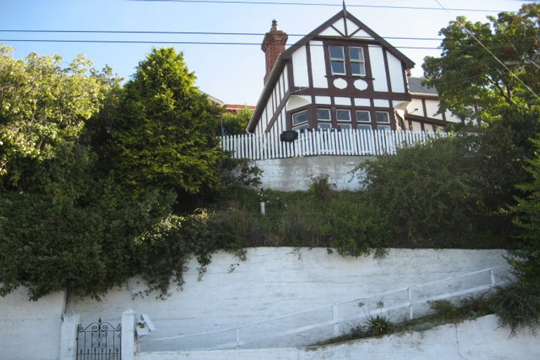 Photo of property in 38 Easther Crescent, Kew, Dunedin, 9012