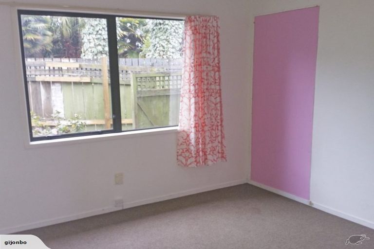 Photo of property in 7a Oteha Valley, Northcross, Auckland, 0632