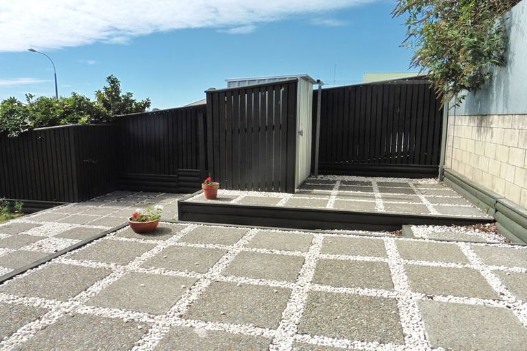 Photo of property in 1/2 Clifton Terrace, West End, Timaru, 7910