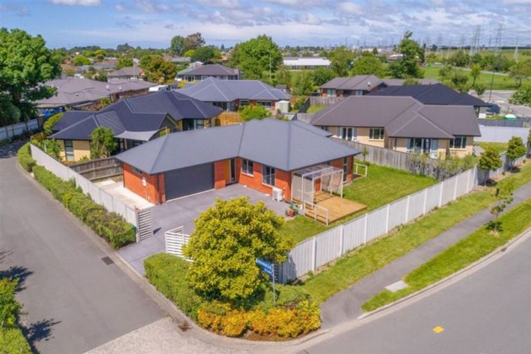 Photo of property in 2 Mimosa Lane, Yaldhurst, Christchurch, 8042