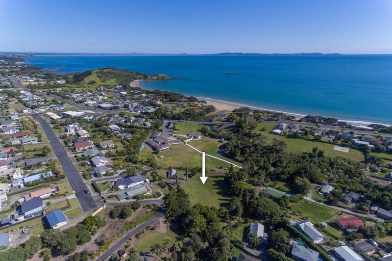 Photo of property in 30 Berghan Road, Coopers Beach, 0420
