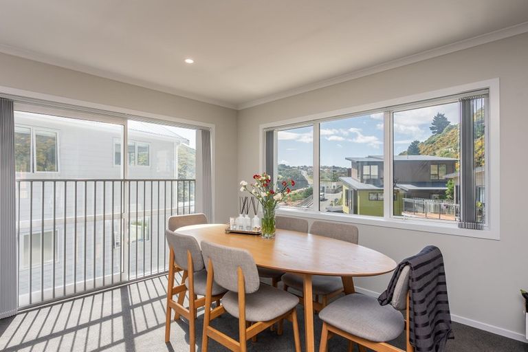 Photo of property in 22 Rarangi Way, Owhiro Bay, Wellington, 6023